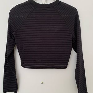 Lululemon crop top